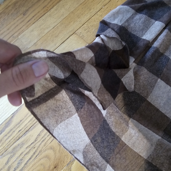 Small sheer cover up - Picture 3 of 4